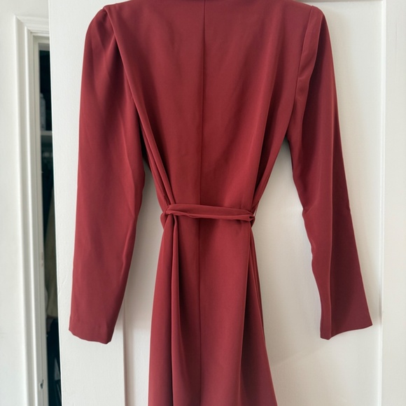 Red Business Overcoat/dress - Picture 3 of 4